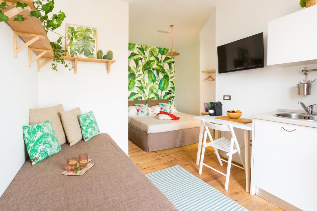 Duomo Views, Light, Jungle-Inspired Studio With Terrace Milano Exteriör bild