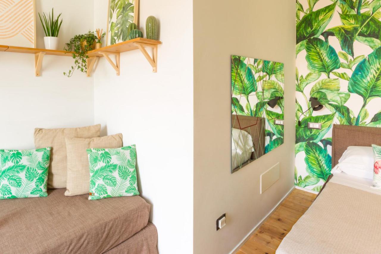 Duomo Views, Light, Jungle-Inspired Studio With Terrace Milano Exteriör bild